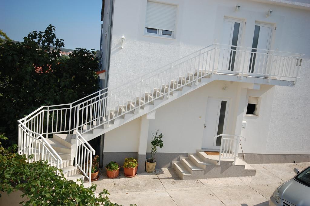 Apartments Curicta 1 Krk Town Exteriör bild